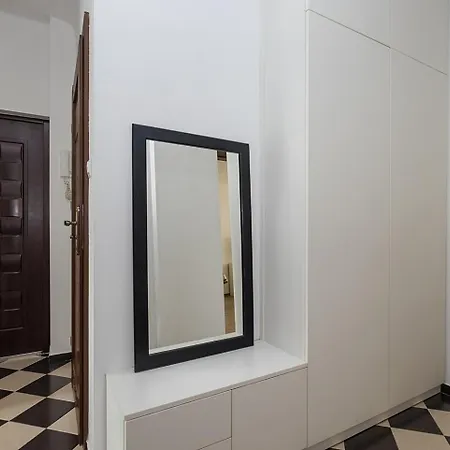 Superapart Chmielna 100, Comfort And Style In The Heart Of The דירה