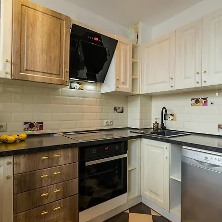 Apartment Superapart Chmielna 100, Comfort And Style In The Heart Of The